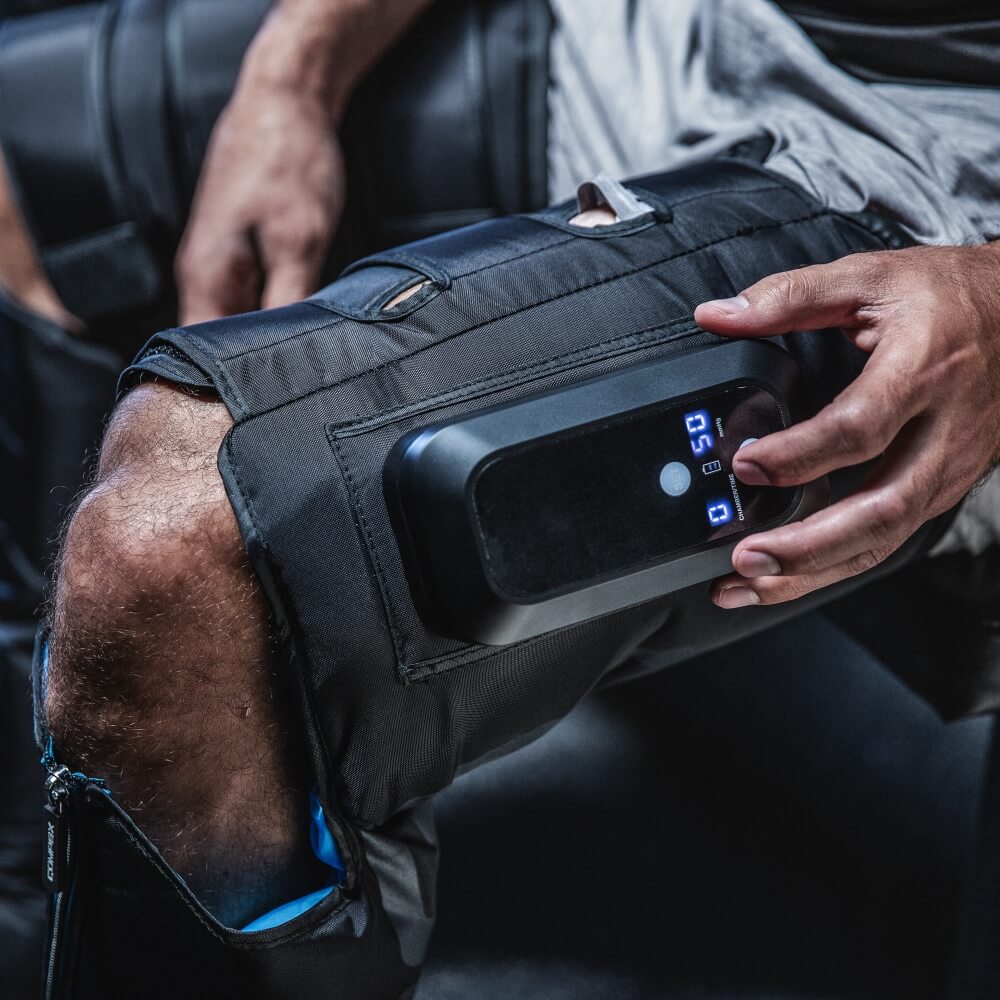 Compex Ayre kabellose Kompressionstherapie Recovery Boots bei CardioZone günstig online kaufen
