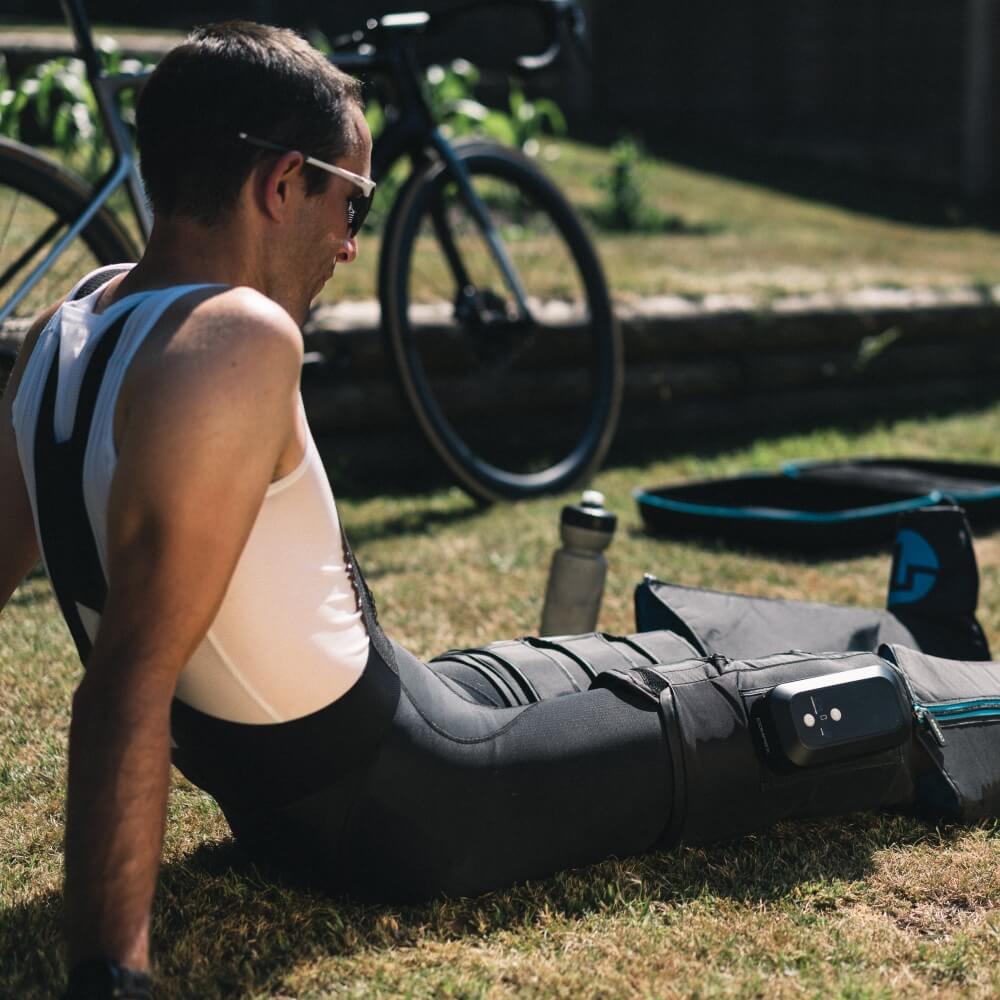 Compex Ayre kabellose Kompressionstherapie Recovery Boots bei CardioZone günstig online kaufen