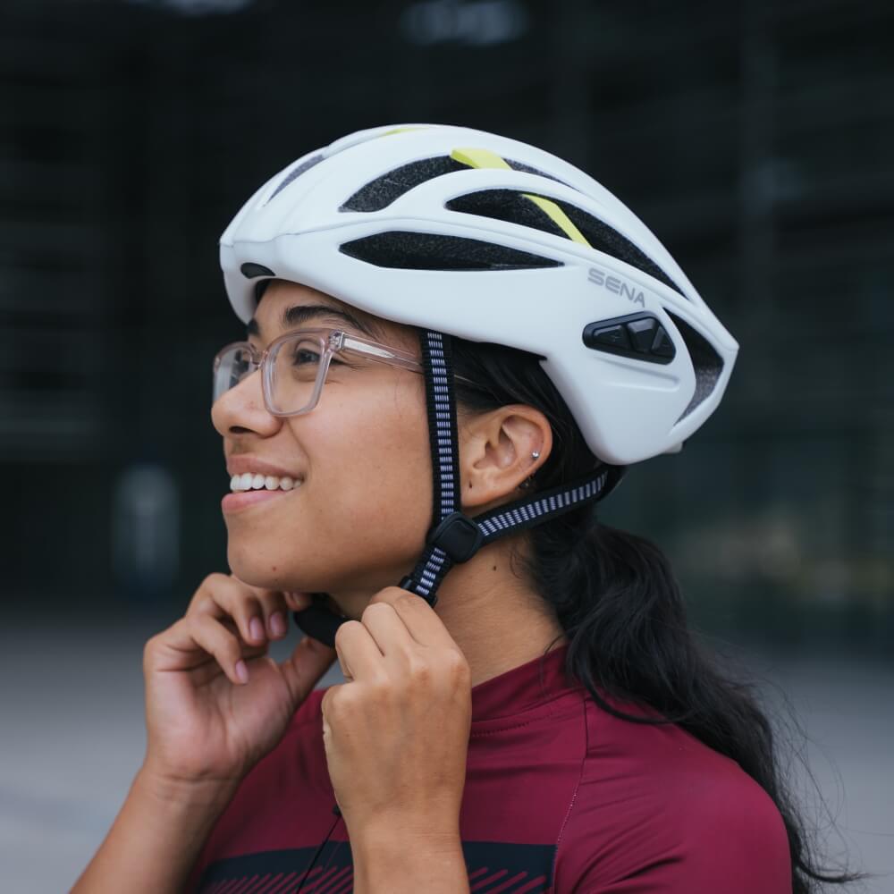 Sena R2 Smart Cycling Fahrradhelm in Matt Weiss mit Bluetooth Interkom bei CardioZone günstig online kaufen