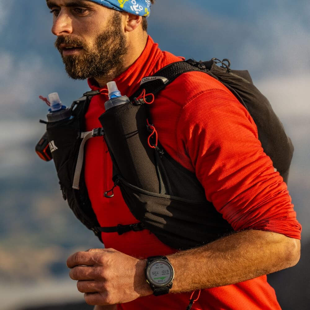 Garmin Enduro 3 Solar Sapphire Schwarz/Carbongrau Titan DLC Ultra-Performance Multisport-Smartwatch  bei CardioZone günstig online kaufen