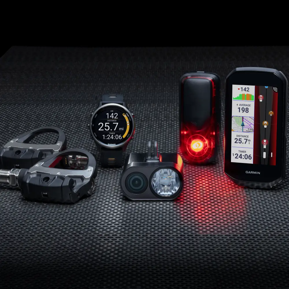 Garmin Varia RearVue 820 StVZO smartes Fahrradradar mit Rücklicht 