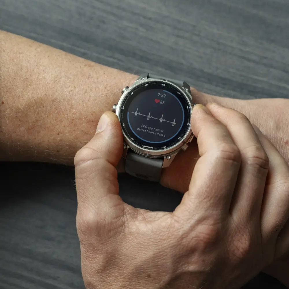 Garmin fenix 9 Pro inReach 47 mm Titan Graphit/Schwarz